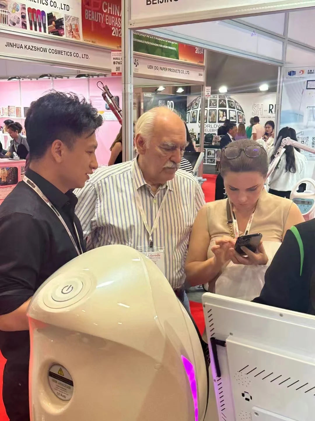 AISIA Q2 48 Million Pixel Smart AI Facial Skin Analysis Detector 3 Camera 8 Spectrum UV RGB Quantum 3D Dermal Detection